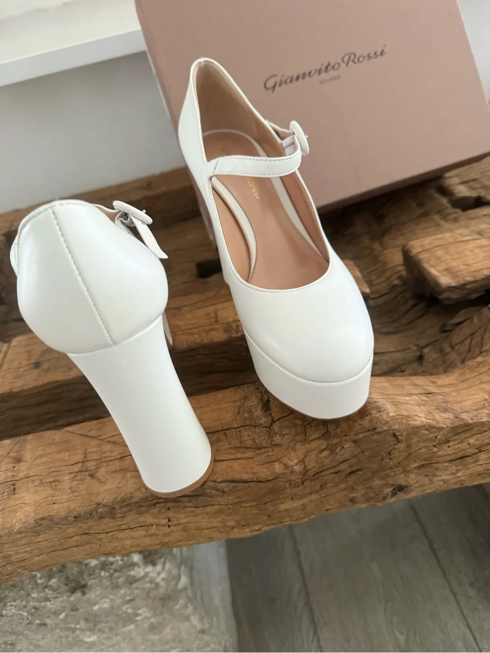 Gianvito Rossi classic white